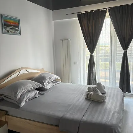 Sun Up Mamaia Nord Apartman
